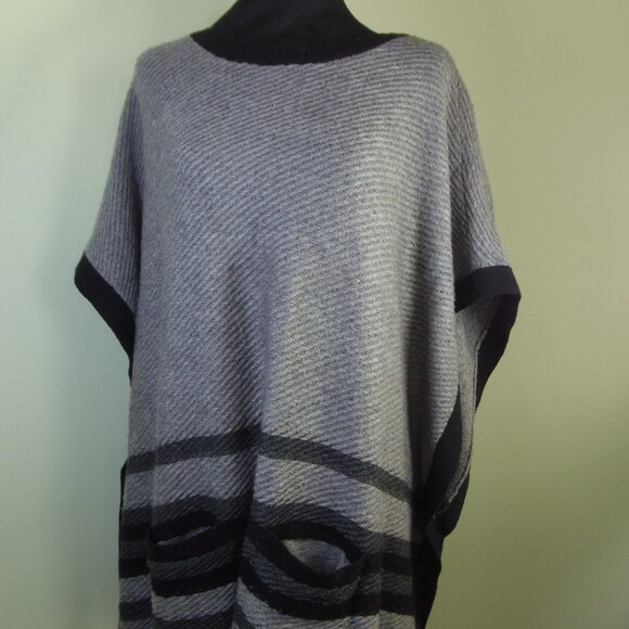 J. Jill Elegant Gray w/Black Poncho Wool Blend Sz. OS and POCKETS - Picture 1 of 10